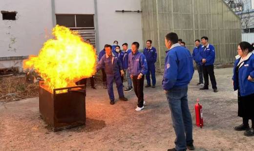 “安全在我心中，守護(hù)職工生命健康”——華海環(huán)保開(kāi)展應(yīng)急消防演練活動(dòng)